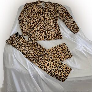 Leopard Print Pajama Set – Cozy Long Sleeve Top & Pants, Size Medium